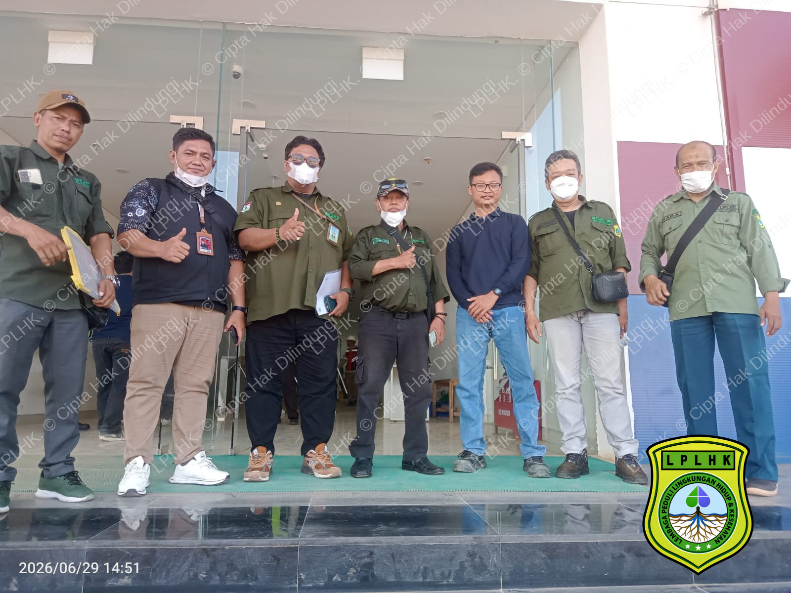 H. Triayana, S.E. Bersama Jajaran Pengurus DPP LPLHK Lakukan Kunjungan Kerja ke PT VinFast Automobile Indonesia Plant (2) - LPLHK - Lembaga Peduli Lingkungan Hidup Dan Kesehatan H. Triayana, S.E. Bersama Jajaran Pengurus DPP LPLHK Lakukan Kunjungan Kerja ke PT VinFast Automobile Indonesia Plant